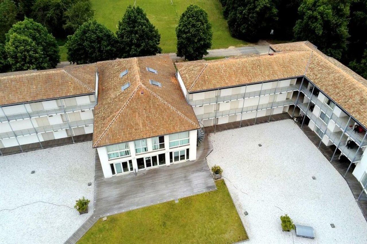 Vacanceole - Le Domaine Du Chateau - La Rochelle / Ile De Re Lagord Exterior photo