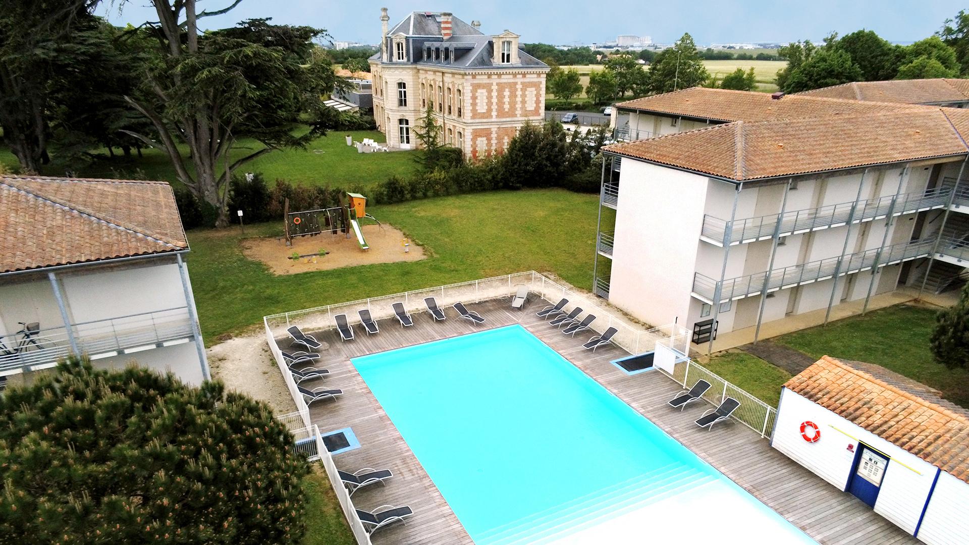 Vacanceole - Le Domaine Du Chateau - La Rochelle / Ile De Re Aparthotel Lagord Exterior photo