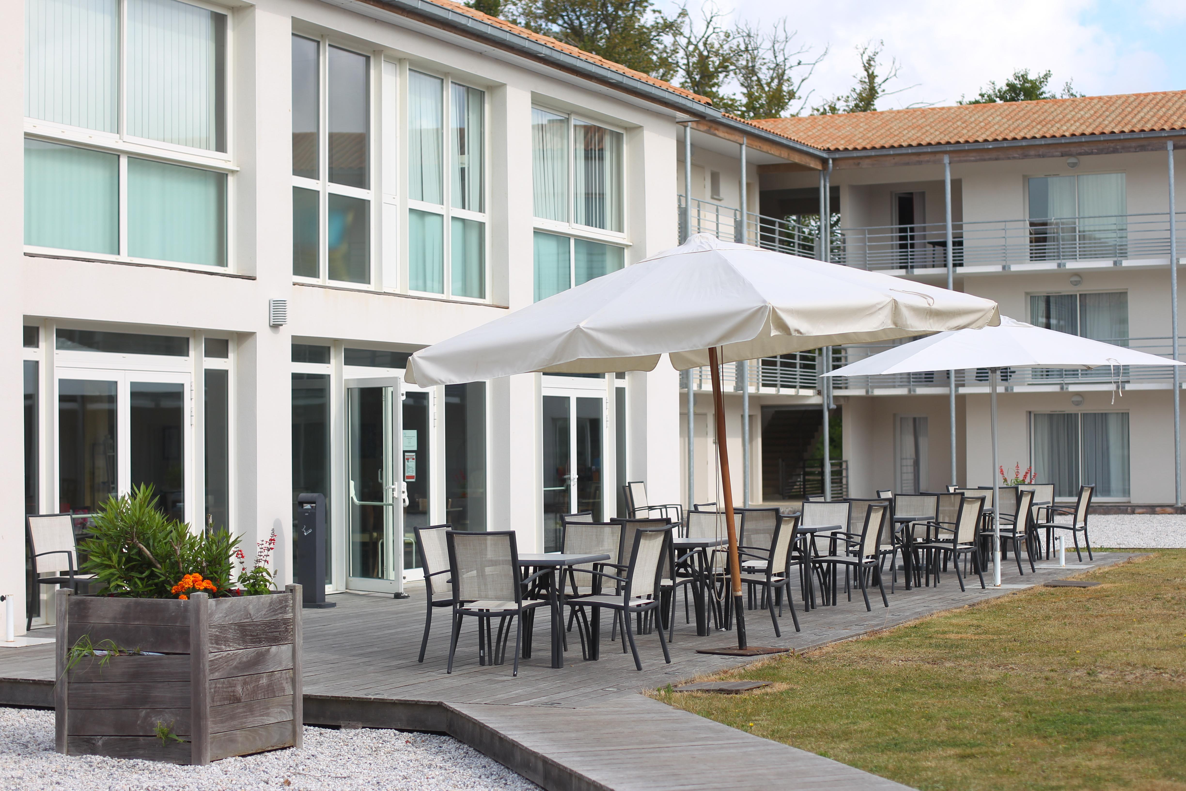Vacanceole - Le Domaine Du Chateau - La Rochelle / Ile De Re Lagord Exterior photo