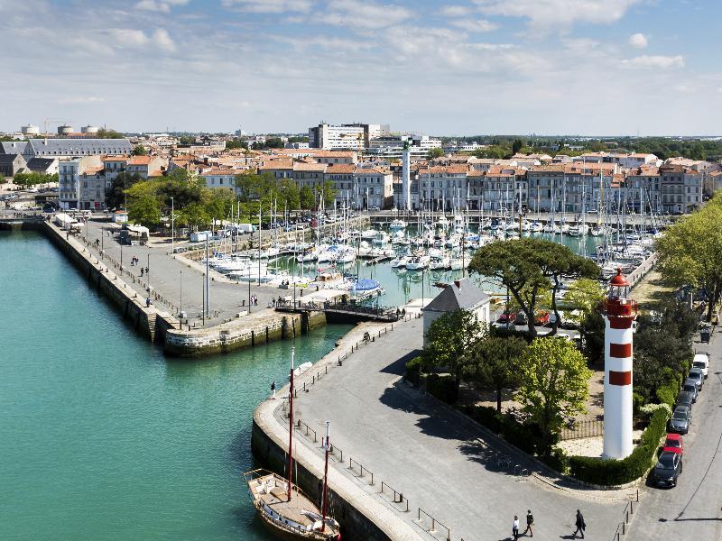 Vacanceole - Le Domaine Du Chateau - La Rochelle / Ile De Re Aparthotel Lagord Exterior photo